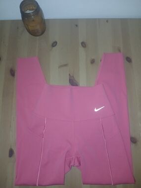 Nike Women's Universa XS PINK Medium-Support High-Waisted 7/8 Leggings